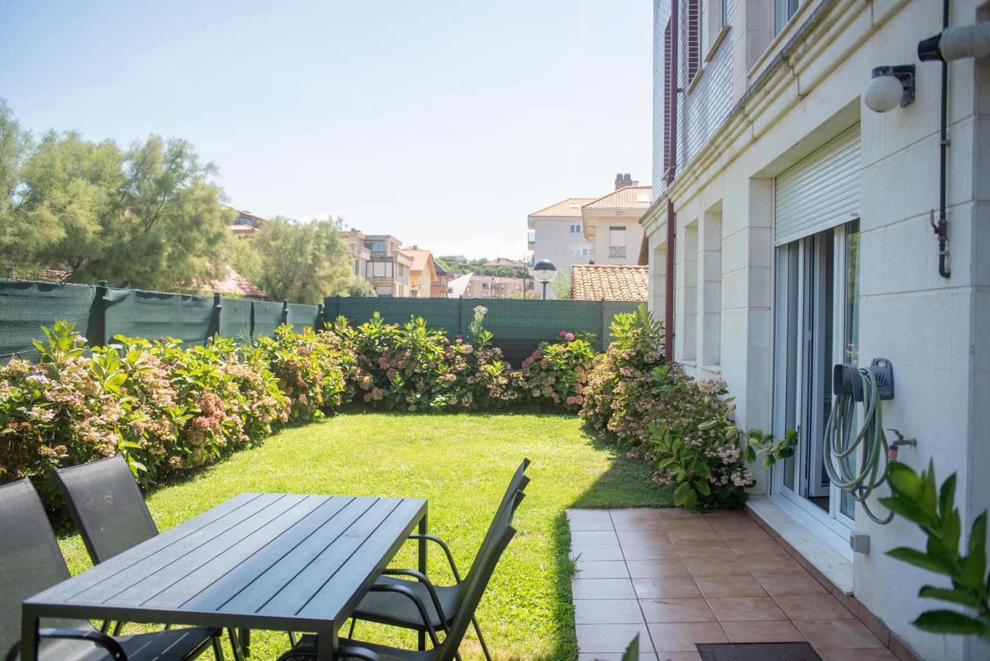 Apartamentos Somo Luaran gambar